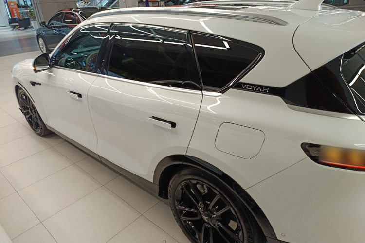 岚图汽车 岚图FREE 2024款 超长续航智驾版车身外观4