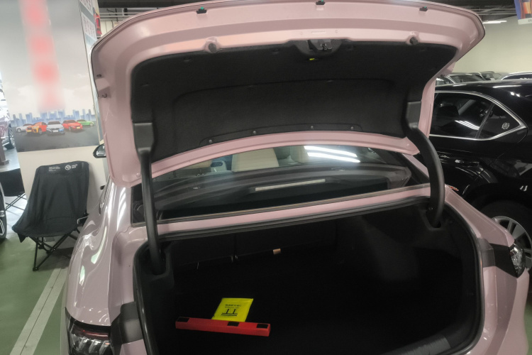 埃安 AION RT 2025款 650激光雷达版机舱底盘23