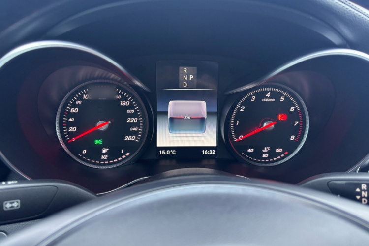 奔驰C级 2018款 C 180 L 时尚型运动版局部细节14