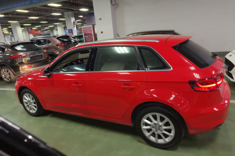 奥迪A3 2016款 Sportback 35 TFSI 领英型车身外观4