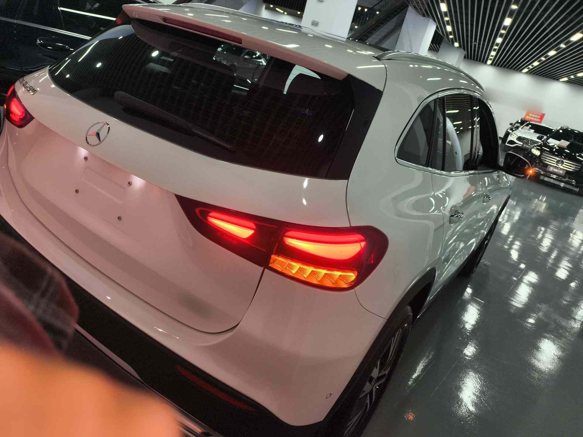 奔驰GLA 2024款 GLA 220(4)