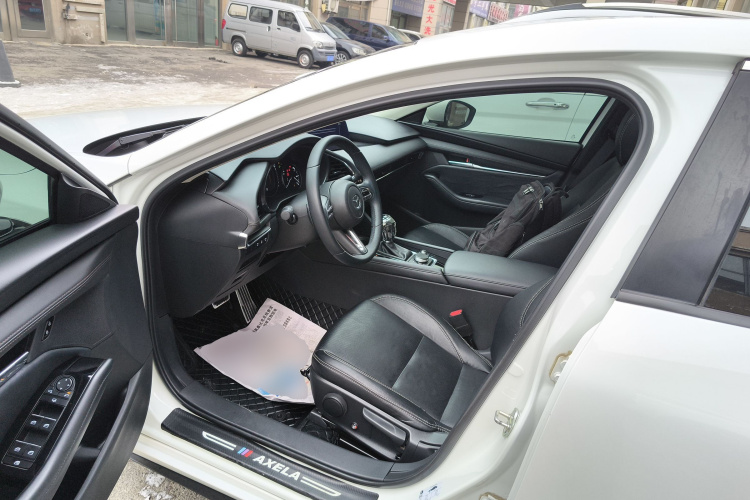 马自达3 昂克赛拉 2021款 2.0L 自动质炫版中控内饰19