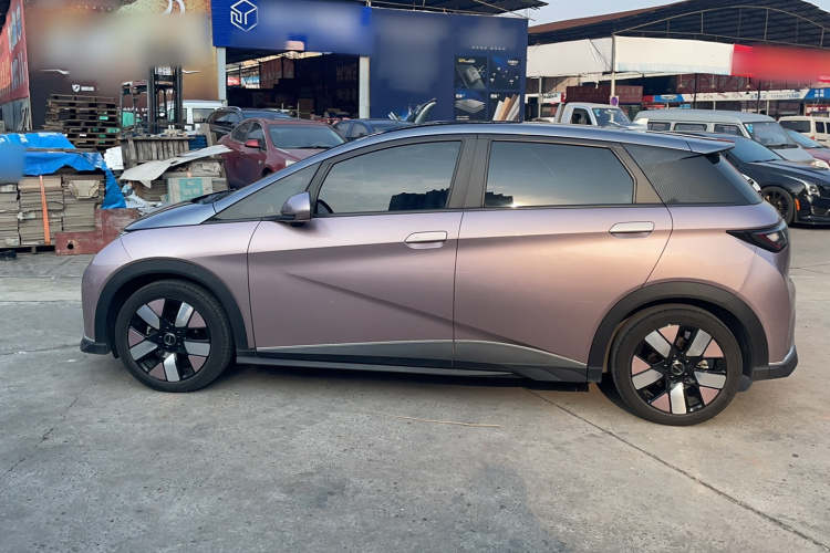 比亚迪 海豚 2023款 401km 骑士版车身外观4