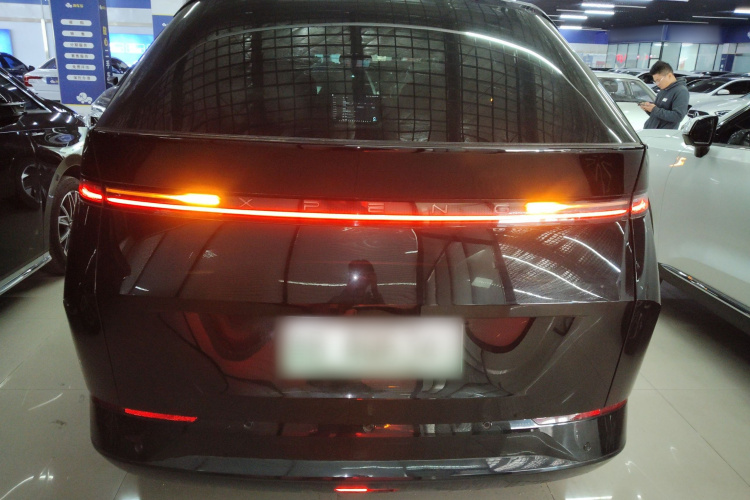 小鹏X9 2024款 610长续航Pro车身外观6004