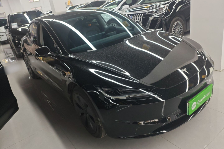 特斯拉 Model 3 2023款 后轮驱动版车身外观3