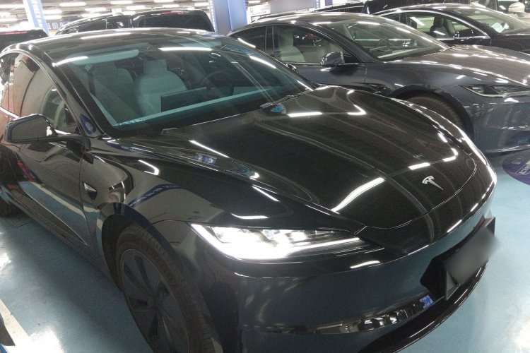 特斯拉 Model 3 2023款 后轮驱动版车身外观6002