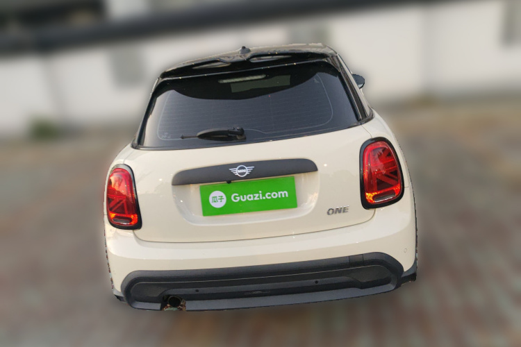 MINI 2022款 1.5T ONE 五门版PLUS车身外观6