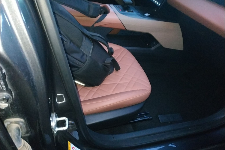 长安 逸动 2024款 1.5T GDI自动 旗舰型局部细节41