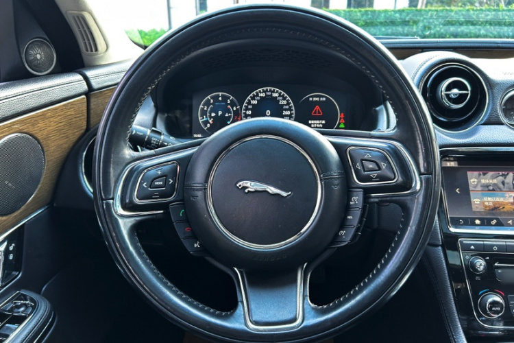 捷豹XJ 2018款 XJL 3.0 SC 两驱典雅商务版局部细节13