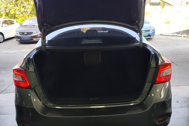 日产 轩逸 2016款 1.6XL  CVT尊享版局部细节23