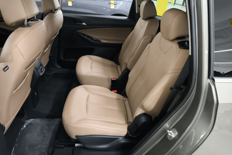 别克GL6 2021款 323T 轻混动互联豪华型中控内饰7004