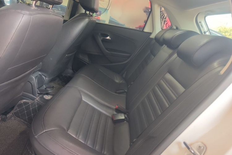 大众 Polo 2016款 1.6L 自动舒适型中控内饰7004