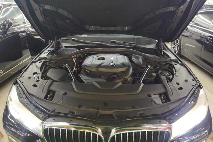宝马7系 2018款 730Li 领先型 M运动套装局部细节24