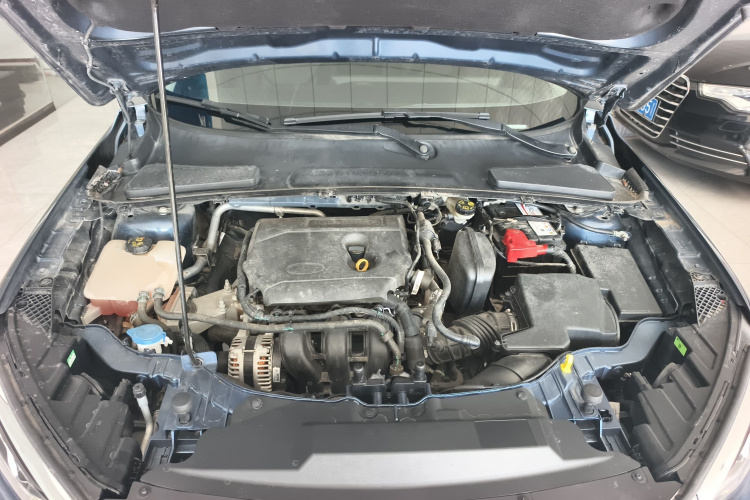 福特 福睿斯 2021款 1.5L 自动钻石版机舱底盘24