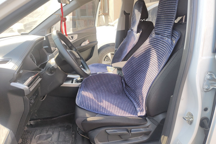 五菱汽车 五菱佳辰 2022款 1.5L 手动乐享精英型中控内饰19