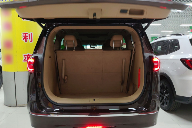 别克GL8 2021款 ES陆尊 653T 豪华型机舱底盘23