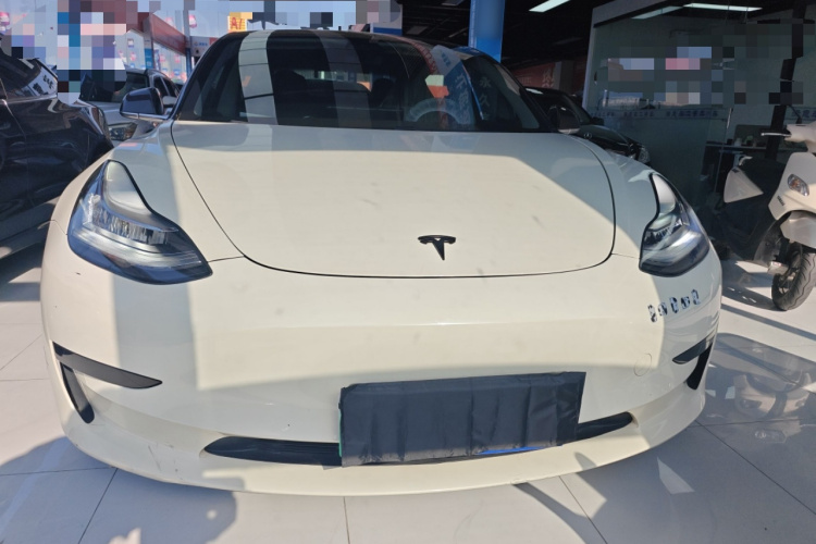 特斯拉 Model 3 2020款 标准续航后驱升级版车身外观2