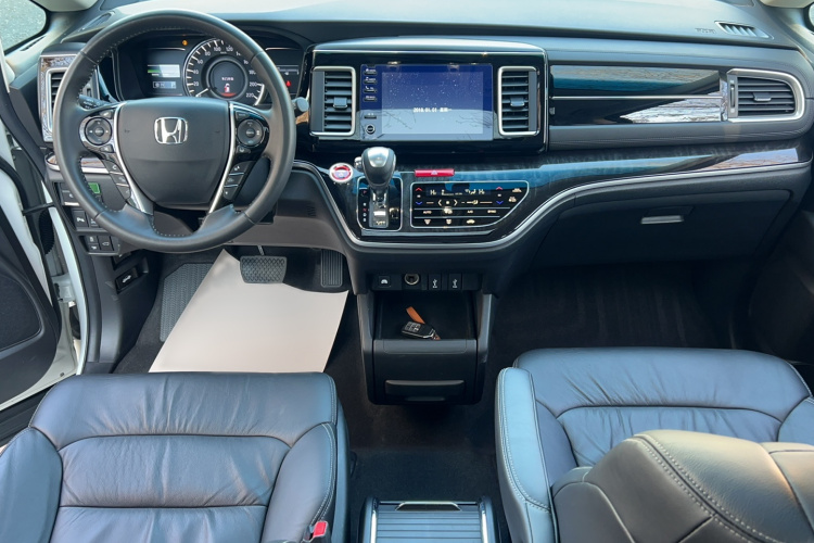 本田 艾力绅 2019款 2.0L 混动豪华版中控内饰7003
