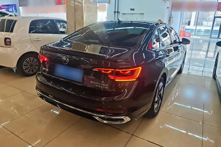 大众 速腾 2023款 300TSI DSG超越版车身外观7