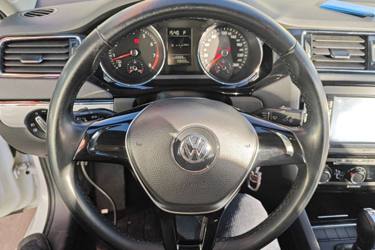 大众 速腾 2016款 230TSI 25周年纪念版中控内饰13