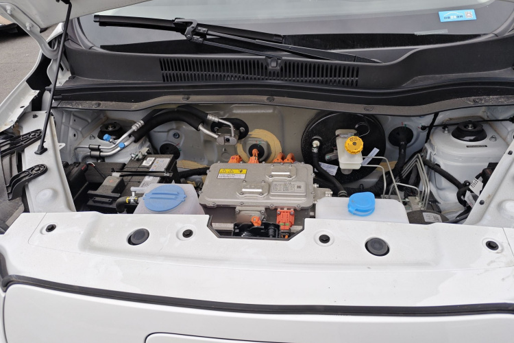 零跑汽车 零跑T03 2024款 310舒享版机舱底盘24