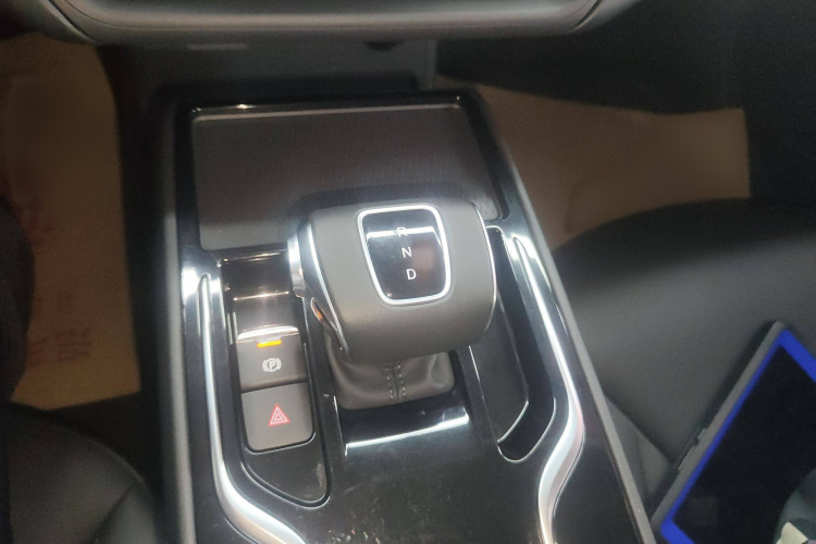 红旗E-QM5 2022款 431km 充电乐享版局部细节18