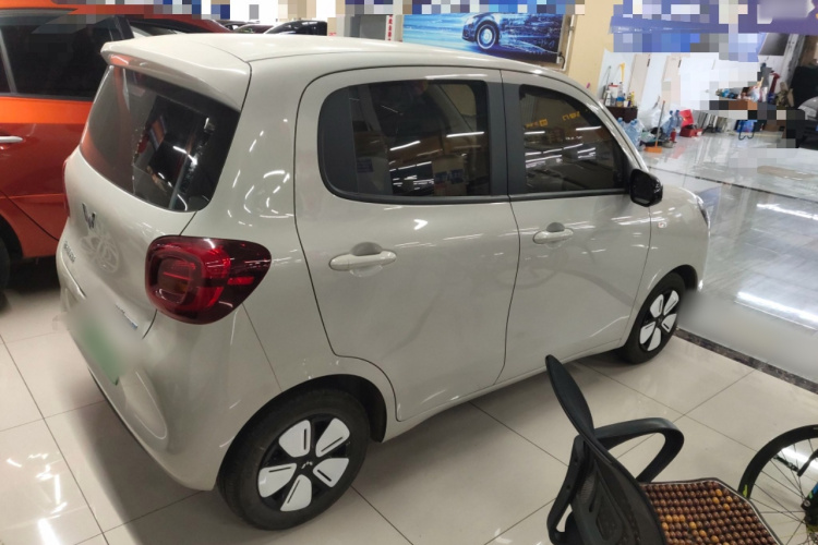 五菱汽车 宏光MINIEV 2025款 四门版 进阶款车身外观6005