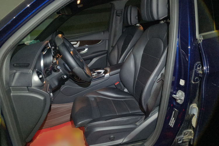 奔驰GLC 2018款 GLC 260 4MATIC 豪华型中控内饰19