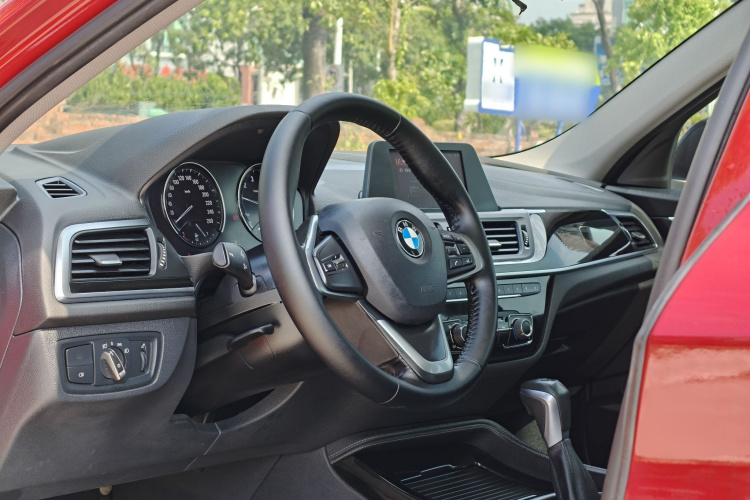 宝马1系 2018款 118i 运动型局部细节13