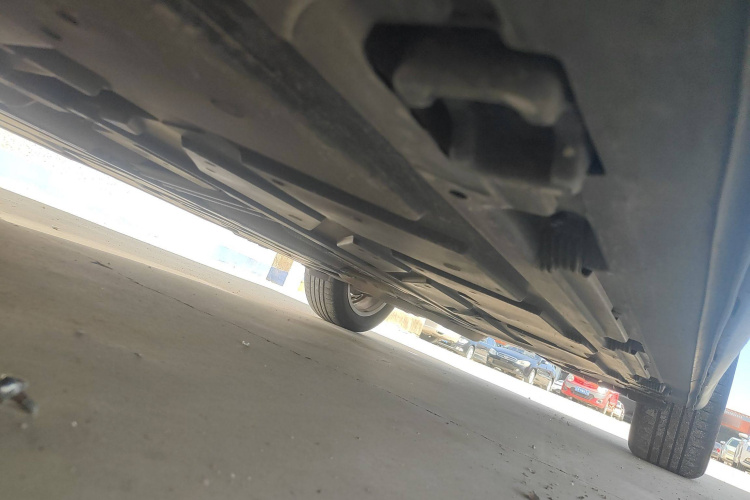 奔驰GLB 2020款 GLB 200 动感型局部细节9002