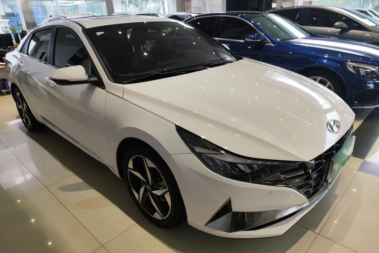 现代 伊兰特 2022款 240TGDi DCT LUX尊贵版车身外观6002