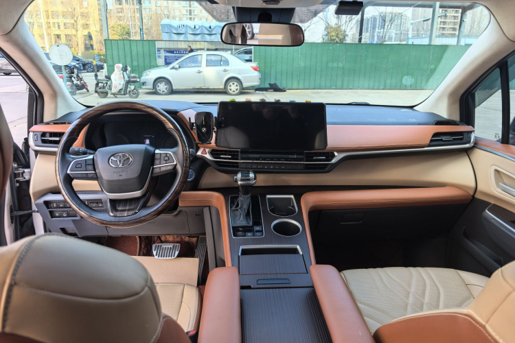 丰田 赛那SIENNA 2021款 2.5L混动 舒适版局部细节13