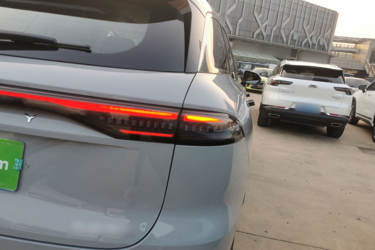 奇瑞 瑞虎8 L 2024款 2.0T 两驱豪华版 5座车身外观6006