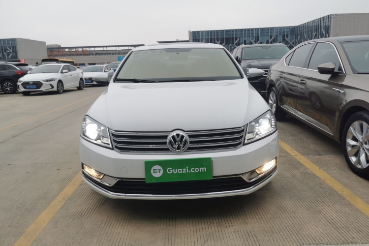 大众 迈腾 2015款 1.8TSI 豪华型车身外观2