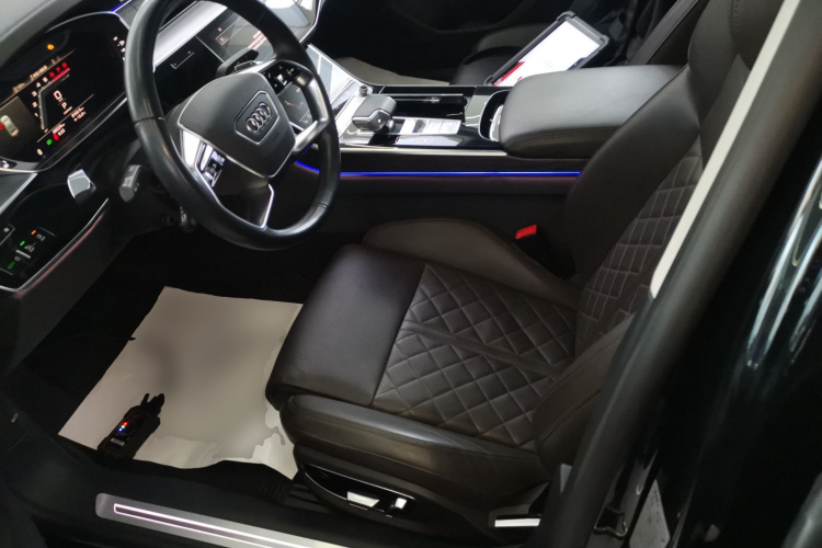 奥迪A8 2022款 A8L 50 TFSI quattro 舒适型典藏版局部细节19