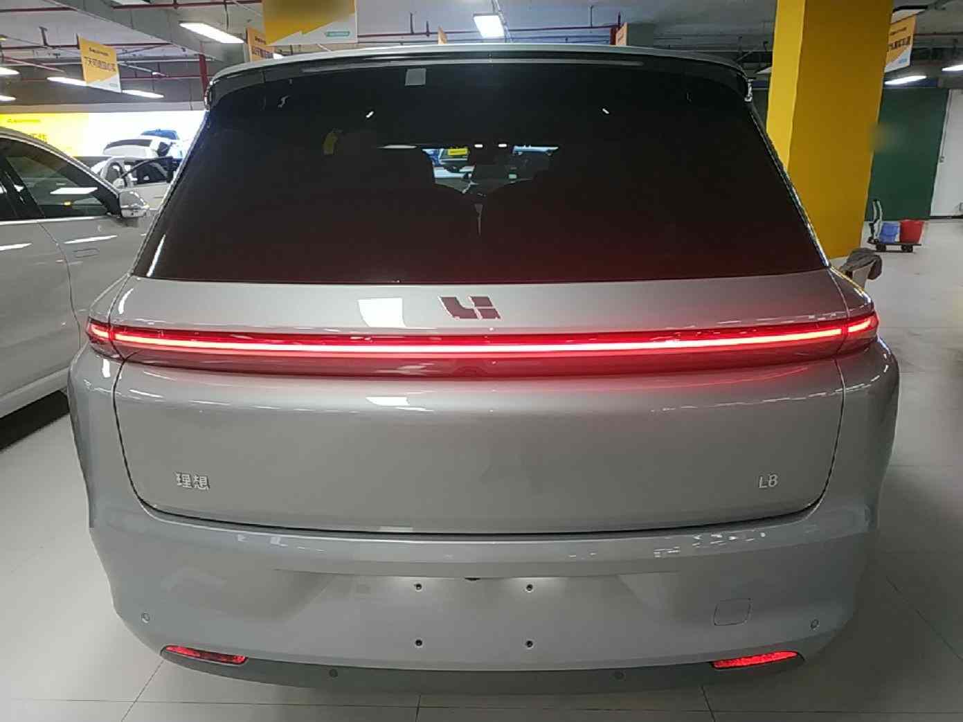 理想汽车 理想L8 2025款 Ultra 智能焕新版(4)
