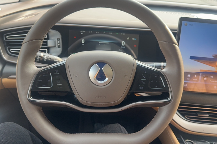 腾势D9 2022款 DM-i 970 四驱尊荣型局部细节13