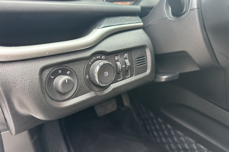 别克 英朗 2021款 改款 1.3T 自动轻混动精英型中控内饰7012