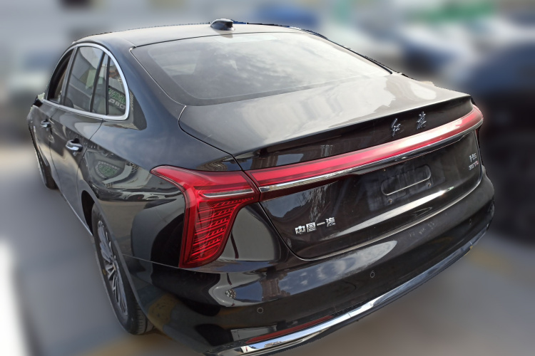 红旗H5 2023款 1.5T DCT智联旗韵版车身外观5