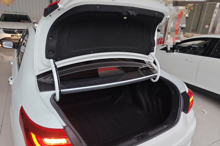 吉利汽车 远景 2020款 改款 1.5L CVT亚运版机舱底盘23