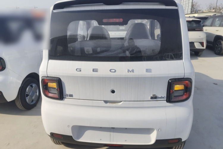 吉利银河 熊猫 2025款 210km 元气熊车身外观6