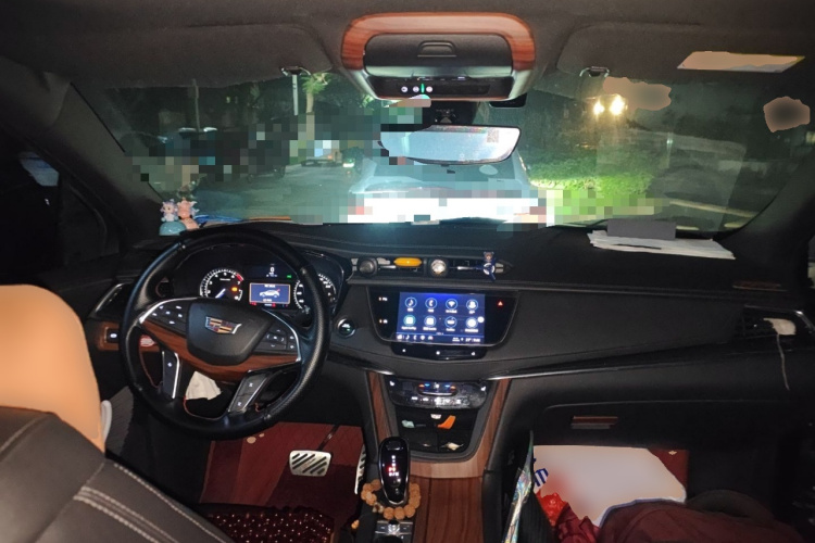 凯迪拉克XT5 2020款 改款 28T 四驱豪华型中控内饰12