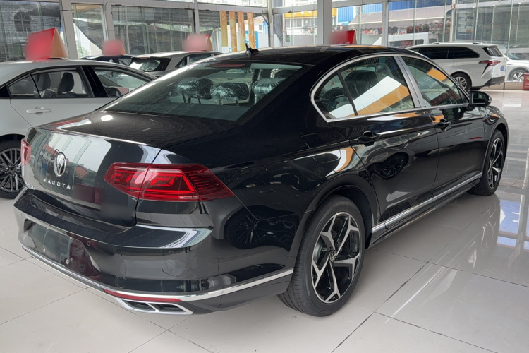 大众 迈腾 2023款 200万辆纪念版 280TSI DSG领先型车身外观6003