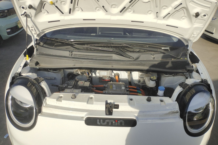 长安启源 长安Lumin 2022款 210km 香甜款机舱底盘24