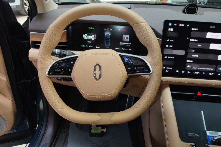 鸿蒙智行 问界M7 2024款 1.5T 智驾四驱Pro版 6座中控内饰13