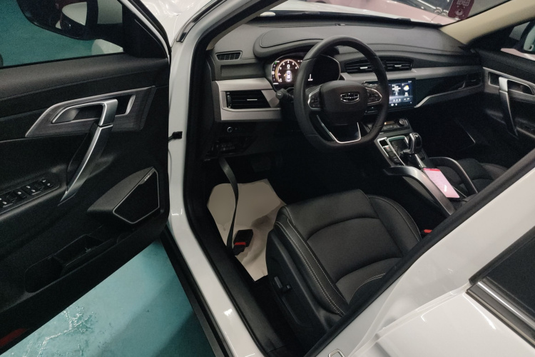 吉利汽车 博越 2021款 百万款 1.8TD DCT两驱豪华型中控内饰20