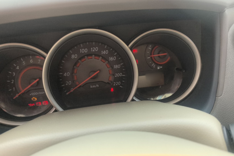 日产 轩逸 2012款 经典 1.6XE 手动舒适版局部细节14