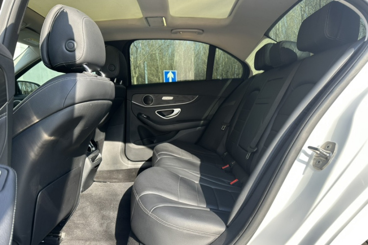 奔驰C级 2019款 改款 C 260 L 运动版中控内饰7005