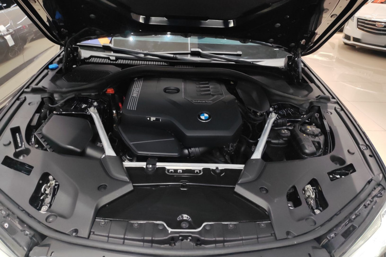 宝马5系 2023款 530Li 领先型 M运动套装机舱底盘24