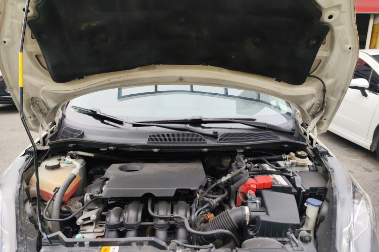 福特 嘉年华 2013款 两厢 1.5L 自动时尚型机舱底盘24